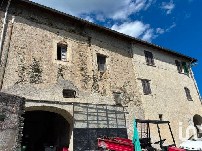 Casa con 6 locali in vendita in Via Bosci, Centro, Magliolo