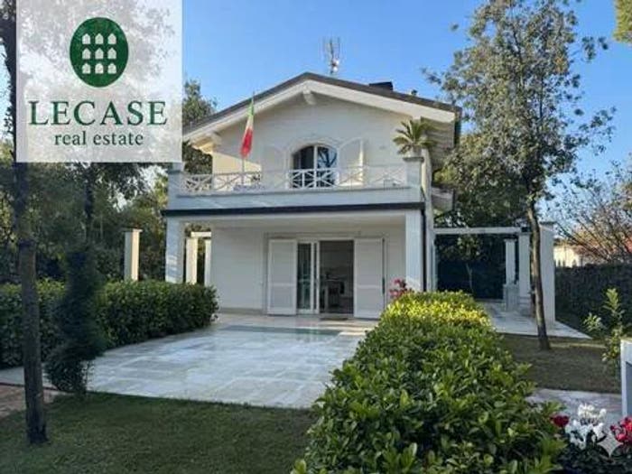 Casa con 5 locali in vendita in Via A Ponchielli, Centro, Forte dei Marmi