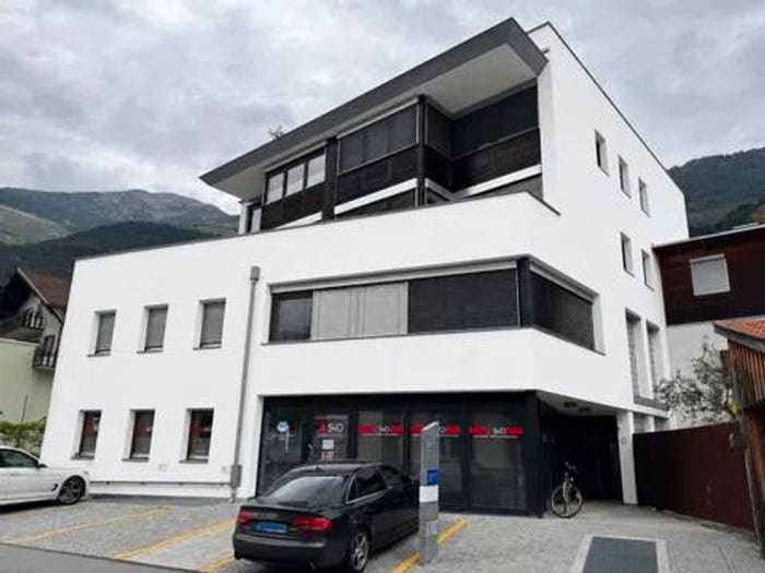 Appartamento trilocale in vendita in Via Principale No Number, Centro, Silandro