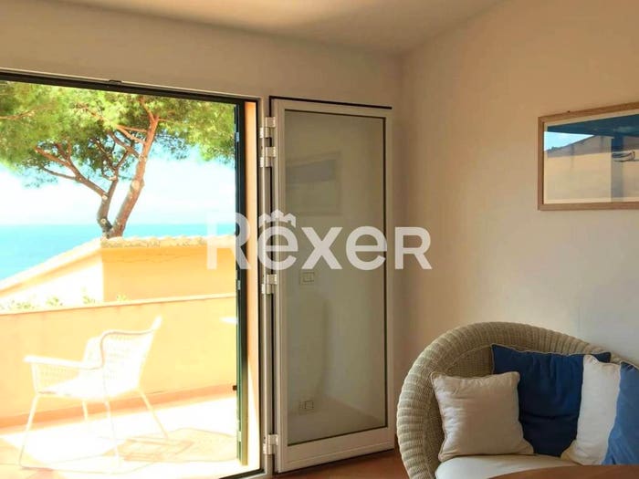 Appartamento con 5 locali in vendita in Via Bollecaldaie, Campo nell'Elba