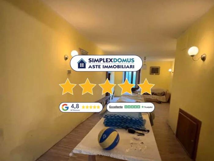 Appartamento con 6 locali in vendita in Via Carlo Felice Trossi, Gaglianico