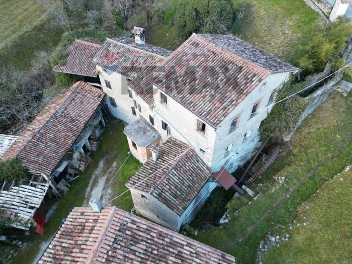 Casa con 6 locali in vendita in Via Solandre, Valmareno, Follina