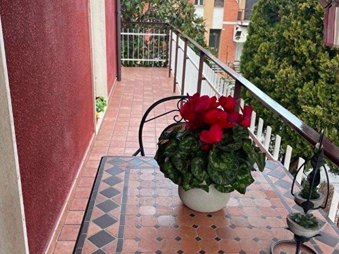 Appartamento quadrilocale in vendita in Via Amilcare Ponchielli, Miralfiore, Pesaro