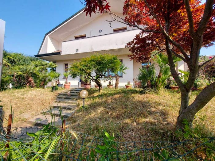 Casa quadrilocale in vendita in Via Maggio, Centro, Busto Garolfo