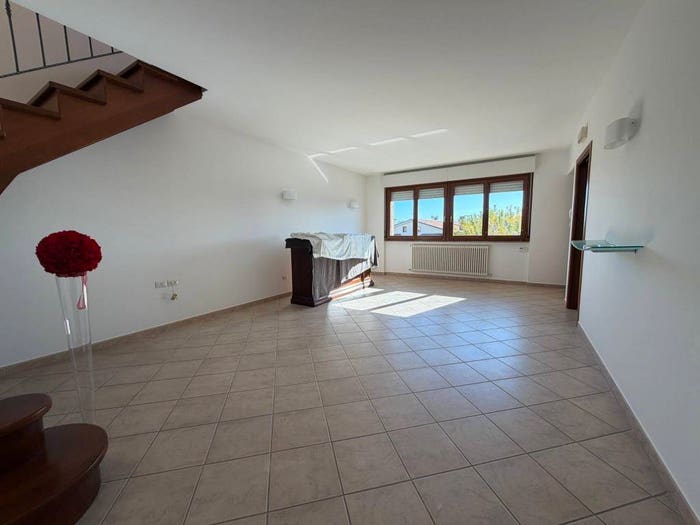 Appartamento con 5 locali in vendita in Smia, Jesi