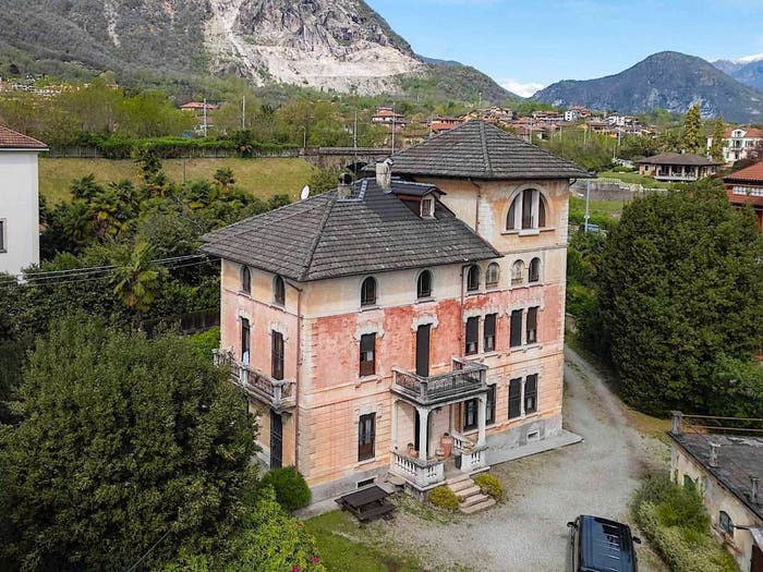 Casa con 6 locali in vendita in Via Gian Andrea Gavezzani, Centro, Baveno