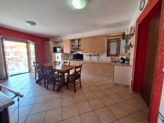 Appartamento trilocale in vendita in Via Melchiorre Delfico, Val Vomano II, Penna Sant'Andrea