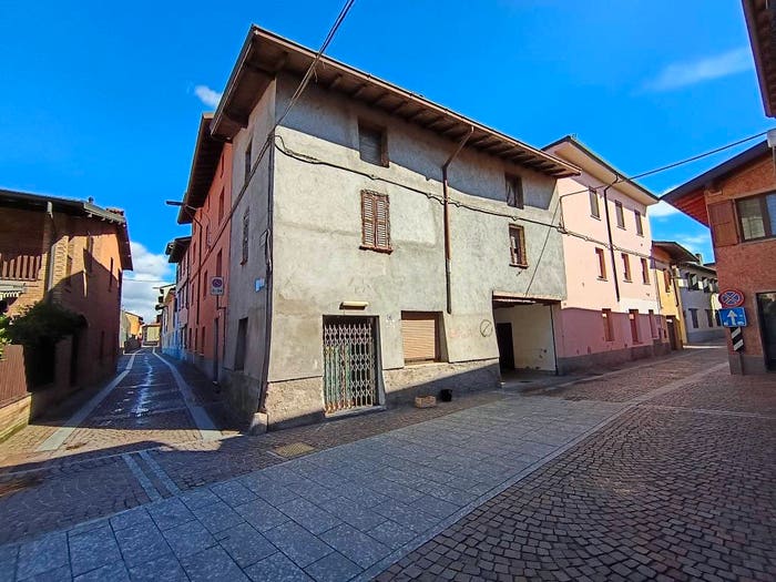 Casa trilocale in vendita in Via Roma, Bariano