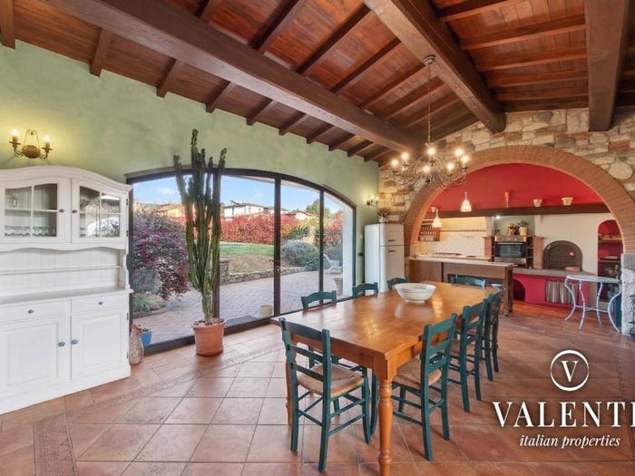 Casa con 6 locali in vendita in Centro, Barga