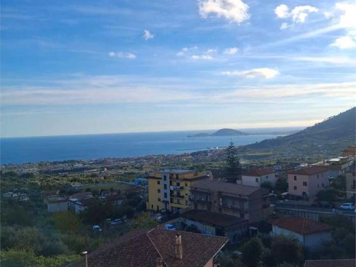 Appartamento con 6 locali in vendita in Maranola Trivio, Formia