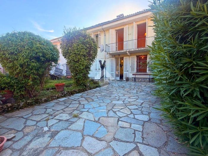 Casa con 6 locali in vendita in Via Umberto I, Pecetto Torinese