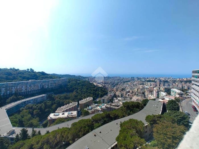 Appartamento quadrilocale in vendita in Via Lamberto Loria, Marassi, Genova