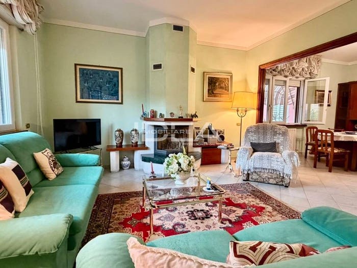 Casa con 6 locali in vendita in Via del Cimitero, Lammari Lunata, Capannori
