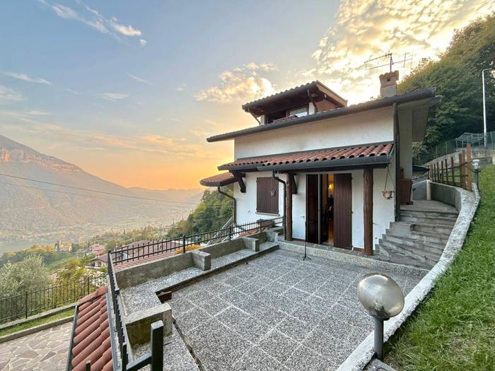 Casa con 5 locali in vendita in Via delle Ghiaie, Bianzano