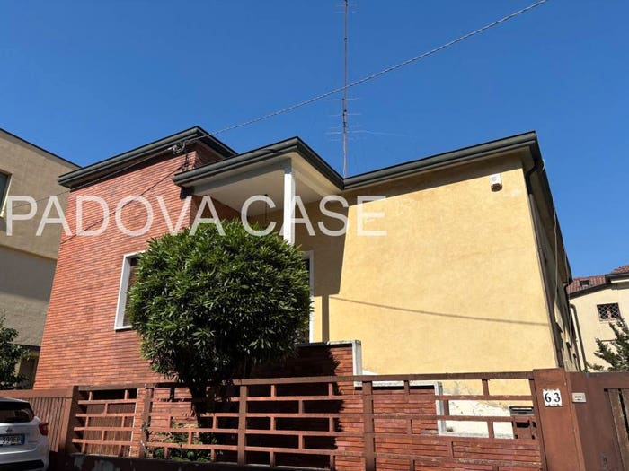 Casa con 5 locali in vendita in via san massimo, Portello Ospedali, Padova