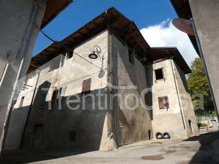 Casa con 6 locali in vendita in Via San Filippo, Sella Giudicarie