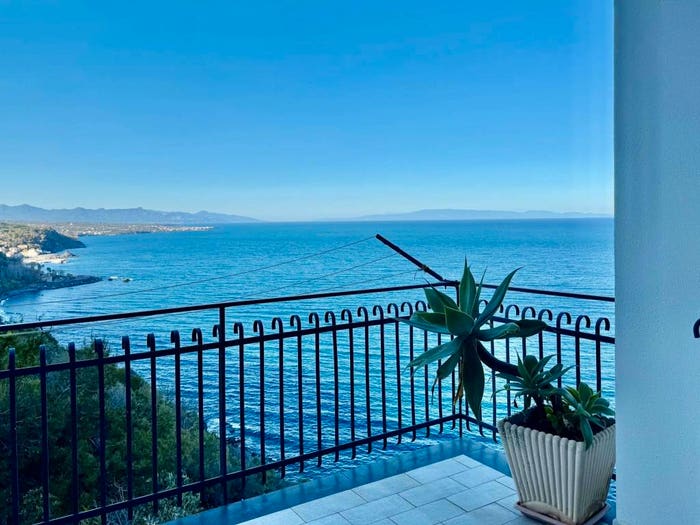 Appartamento con 5 locali in vendita in Via Acqua del Ferro, Santa Caterina Santa Maria delle Grazie Capomulini, Acireale