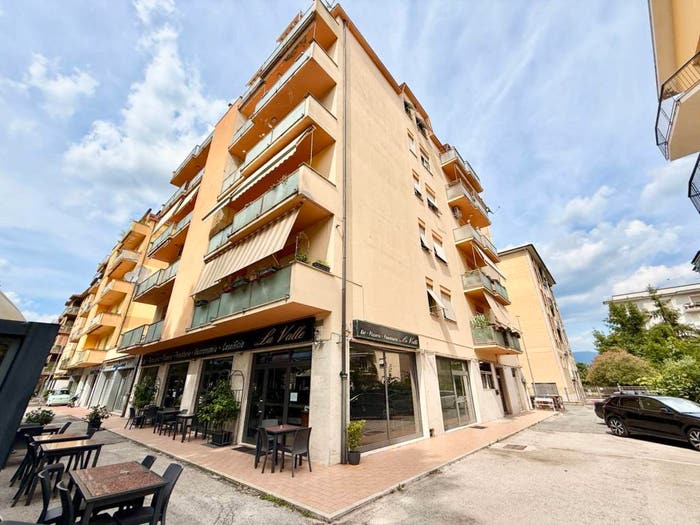 Appartamento con 5 locali in vendita in Via Morro, Rieti