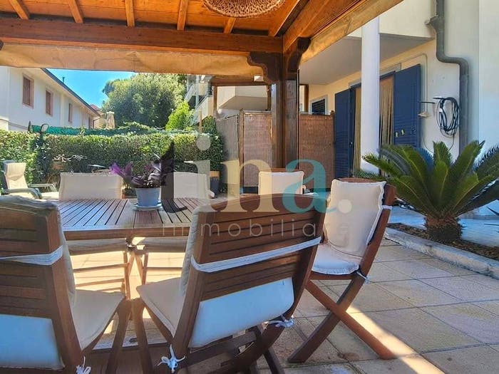 Appartamento con 6 locali in vendita in Via Cesare Battisti, Marina di Cecina, Cecina