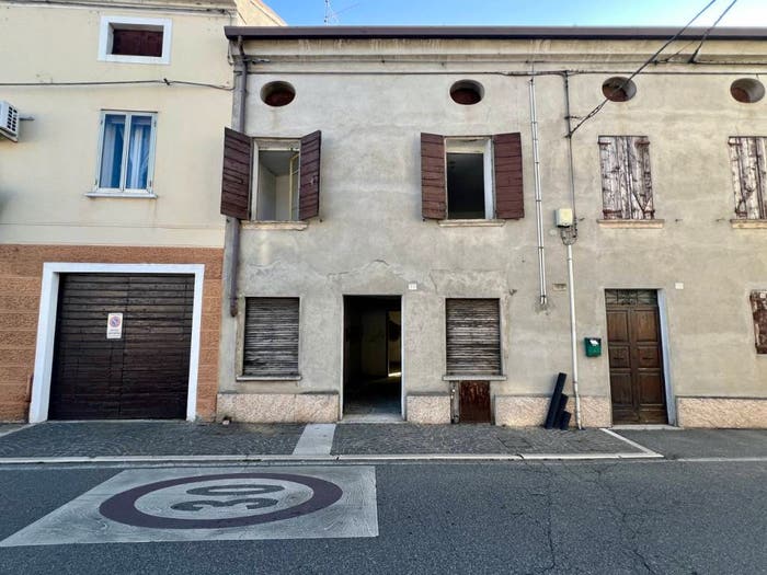 Casa trilocale in vendita in via corrubio, Centro, Legnago