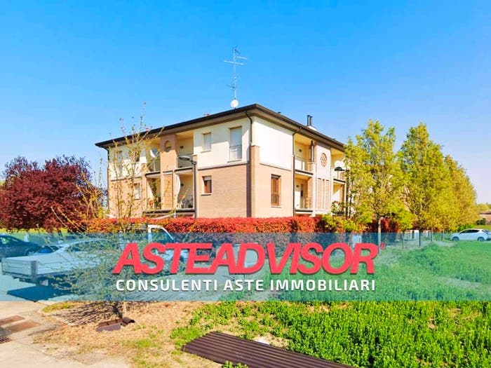Appartamento con 5 locali in vendita in Via Castelli Pullica e Parpaglia, Cortile, Carpi