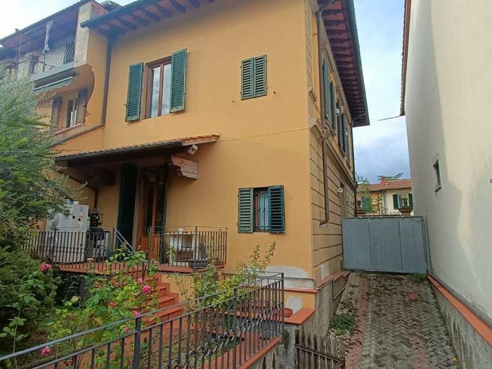 Casa con 6 locali in vendita in Via Gherardo Silvani, Galluzzo, Firenze