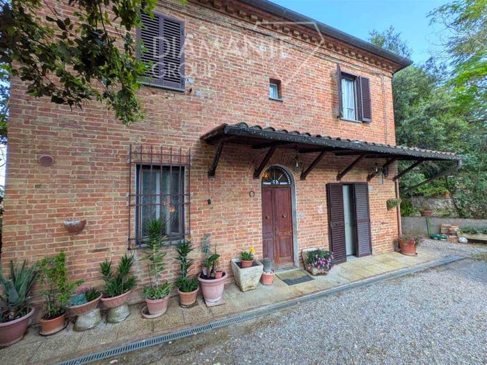 Casa con 5 locali in vendita in Petrignano, Castiglione del Lago