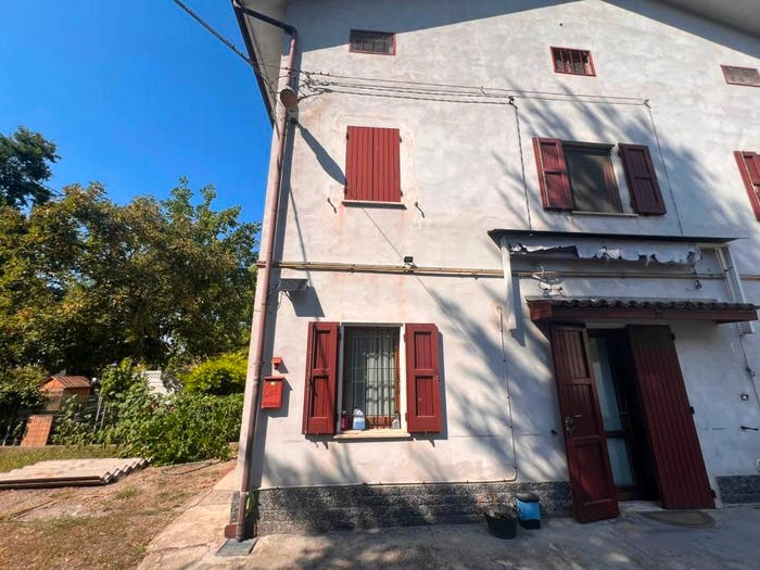 Casa con 5 locali in vendita in Via Budrio, Budrio, Correggio