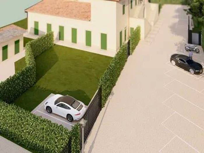 Appartamento trilocale in vendita in Via Del Limone, Cisternino, Livorno