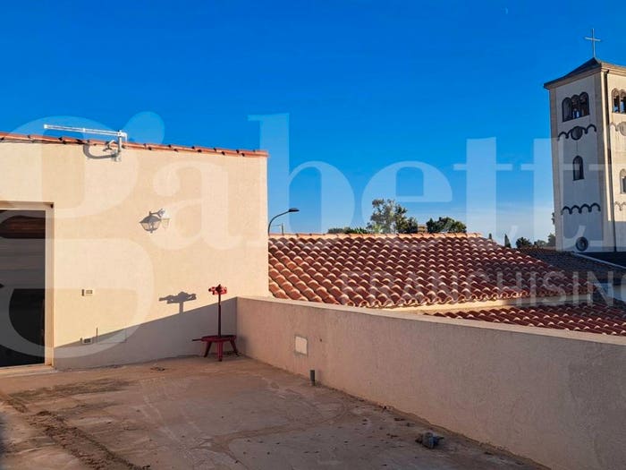 Casa quadrilocale in vendita in Via Ottobre, Solanas, Cabras
