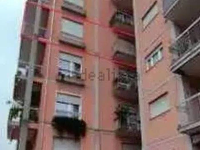 Appartamento quadrilocale in vendita in Via Firenze, Castellanza