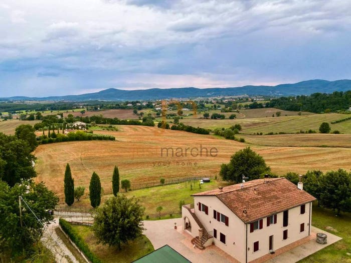 Casa con 5 locali in vendita in Montecastrilli