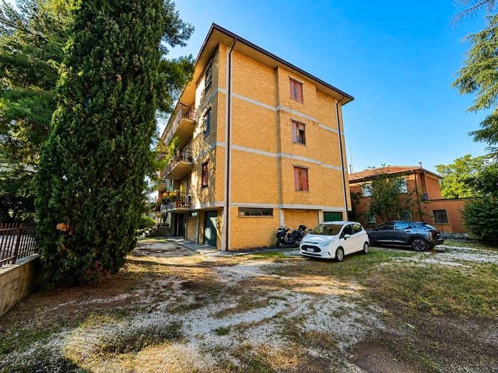 Appartamento quadrilocale in vendita in TRAVERSA VIA DAMIANO CHIESA, Sanmagno Sterpete Corvia, Foligno