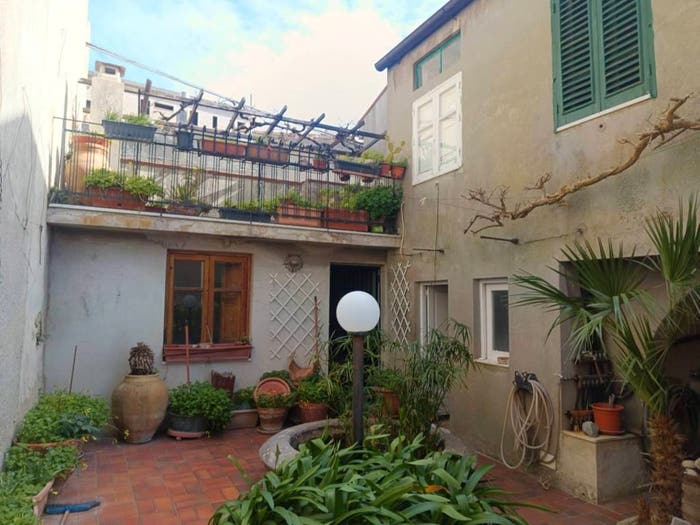Casa con 6 locali in vendita in Via Nino Gazzara, Centro, Rometta