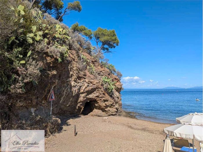 Appartamento quadrilocale in vendita in Località Naregno, Capoliveri