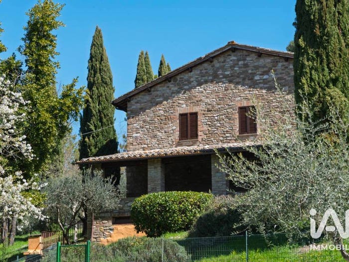 Casa con 6 locali in vendita in Via Costa di Trex, Porziano Pian della Pieve San Presto, Assisi
