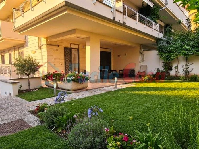 Appartamento trilocale in vendita in via di vittorio, Centro, Formia