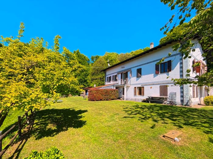 Casa in vendita in Via Provinciale, Marchirolo