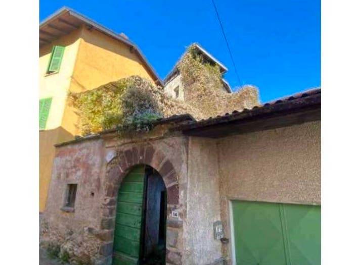Appartamento con 5 locali in vendita in Via Antonio Stoppani, Taceno
