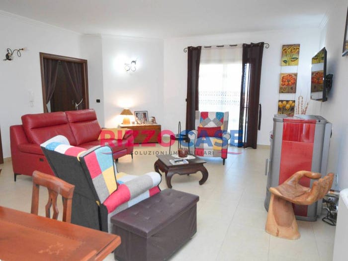 Appartamento con 5 locali in vendita in Via Olanda, Mirto, Crosia