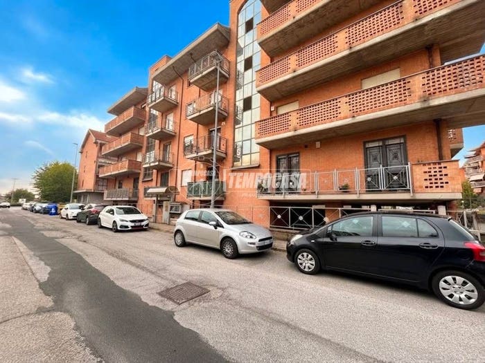 Appartamento trilocale in vendita in Via Stoppani A, Piossasco