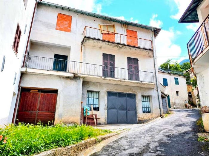 Appartamento quadrilocale in vendita in Via Costa, Armo