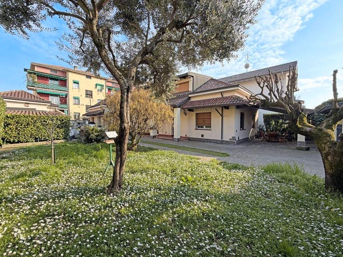 Casa con 6 locali in vendita in Via Galileo Galilei, Centro, Cassano d'Adda
