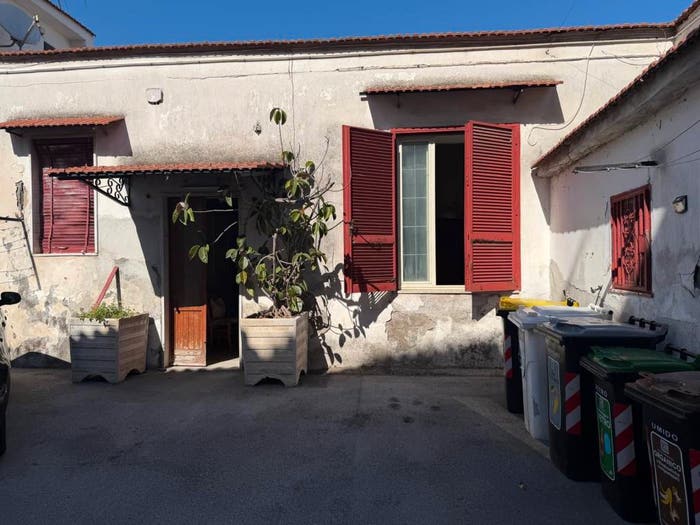 Appartamento trilocale in vendita in Cupa Carbone, Capodichino, Napoli