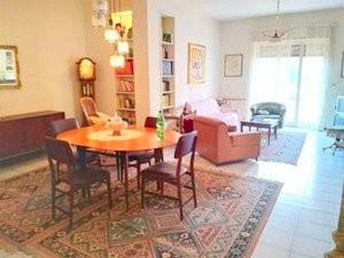 Appartamento con 5 locali in vendita in Via Regina Elena, Centro, Belpasso