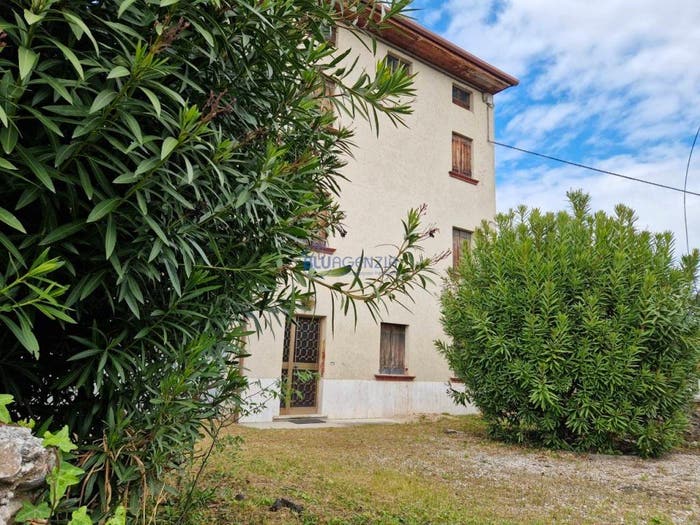 Casa con 6 locali in vendita in VIA MONTE CENGIO, Centro, Breganze