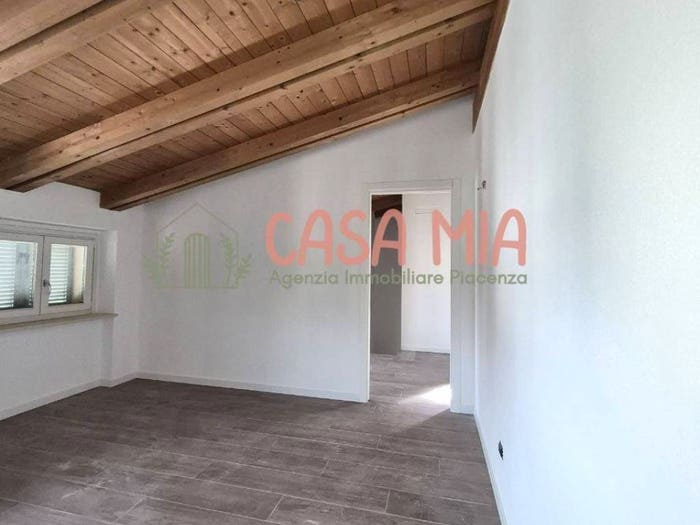 Appartamento quadrilocale in vendita in STRADA DELLA VEGGIOLETTA, Sant'Antonio Veggioletta, Piacenza
