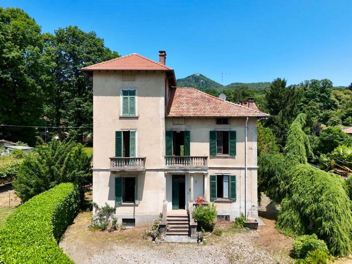Casa con 6 locali in vendita in Via Giuseppe Pozzi, Centro, Casciago