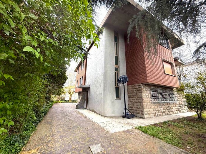 Appartamento con 6 locali in vendita in Centro Marullina, Casalecchio di Reno