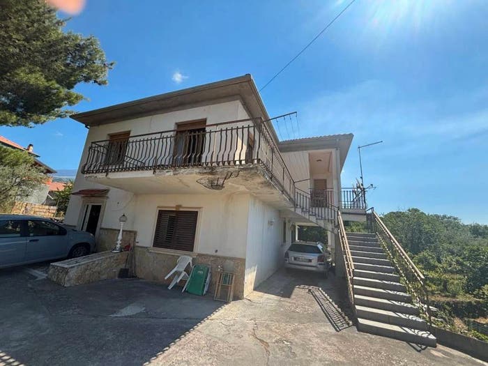 Casa con 5 locali in vendita in Via Cutore Rizzo, Ragalna